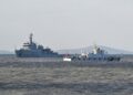KAPAL China melakukan rondaan ketika Tentera Pembebasan Rakyat menjalankan latihan ketenteraan di pulau Pingtan, wilayah Fujian yang terdekat dengan Taiwan.- AFP