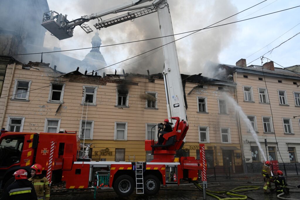 Ukraine lancar hampir 400 dron ke Russia