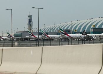 BEBERAPA penerbangan ke Dubai hampir tiada penumpang. - AFP