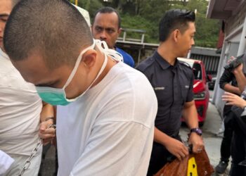 MUHAMMAD Imran Abdullah mengaku bersalah di Mahkamah Sesyen, Johor Bahru, Johor terhadap tujuh pertuduhan melakukan amang seksual dan menghasilkan bahan seksual melibatkan tiga kanak-kanak. - UTUSAN/BAAZLAN IBRAHIM