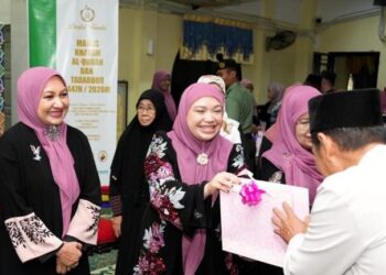TUANKU Dr. Hajah Lailatul Shahreen Akashah Khalil berkenan berangkat merasmikan Majlis Tadabbur dan Khatam al-Quran Peringkat Negeri Perlis 2026 di Masjid Al-Muqarrabin, Behor Empiang, Kangar baru-baru ini.-UTUSAN