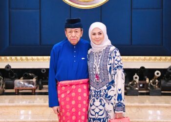 Sultan Selangor, Sultan Sharafuddin Idris Shah dan Tengku Permaisuri Selangor , Tengku Permaisuri Norashikin. - Facebook Selangor Royal Office