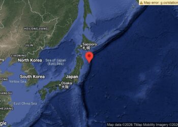 GEMPA berpusat pada koordinat 3.4 darjah selatan dan 139.4 darjah timur pada kedalaman 56 kilometer (km).