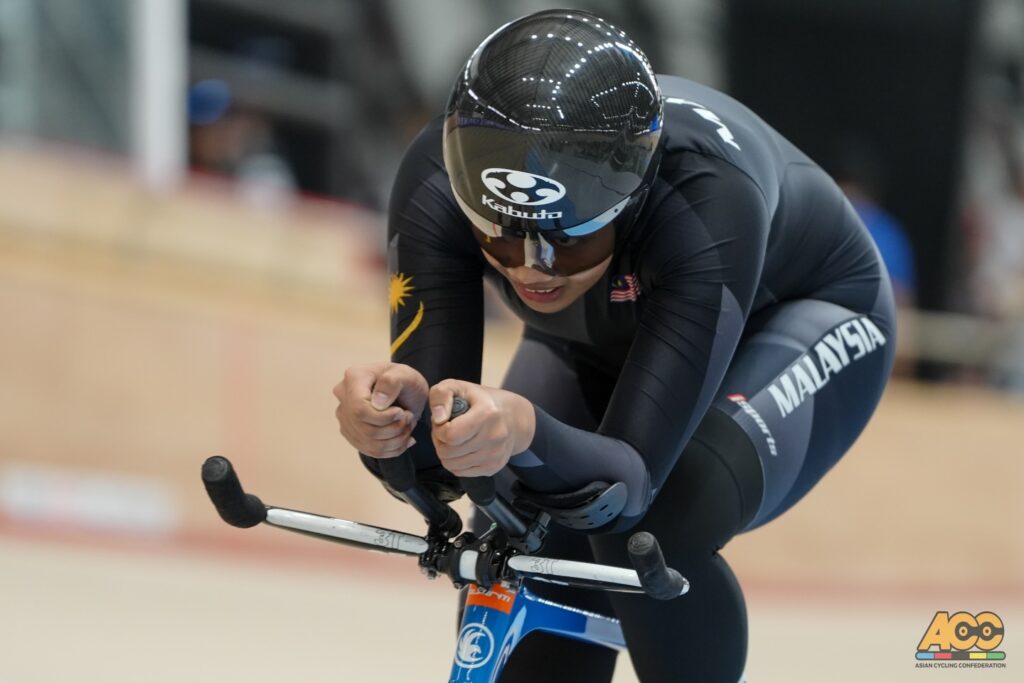 Sawda aset masa depan berbasikal trek