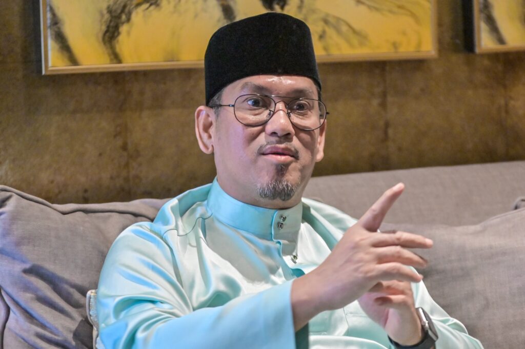 Muktamad segera siapa Ketua Pembangkang