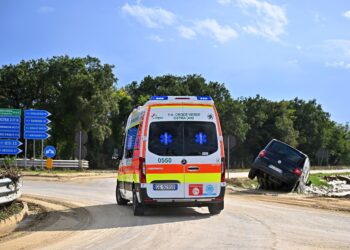 PEMANDU ambulans berusia 27 tahun disiasat atas dakwaan membunuh sekurang-kurangnya lima warga emas di Forli, Itali.- AFP
