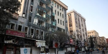 KESAN kemusnahan bangunan berhampiran Dataran Niloufar, Tehran susulan serangan bersama Amerika Syarikat-Israel terhadap Iran sejak 28 Februari lalu. – AFP