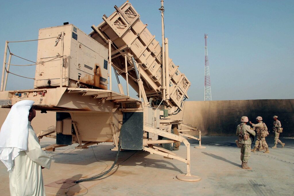 Peluru berpandu AS punca puluhan orang awam cedera