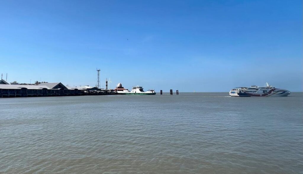 Terpaksa kurangkan kekerapan khidmat feri demi pertahan operasi