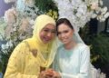 SHARIFAH Mahani Syed Abdul Aziz (kiri) bersama Bella Astillah selepas menyarung cincin pertunangan dalam sebuah majlis berlangsung di ibu negara, semalam.