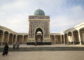 Kompleks Imam Al-Bukhari yang turut menempatkan makamnya di Samarkand, Uzbekistan sentiasa menjadi tumpuan para pengunjung dari seluruh dunia.