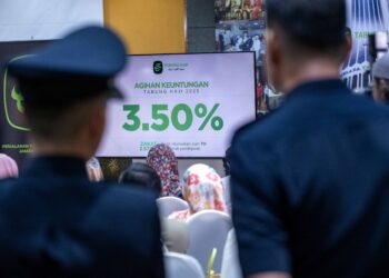 TABUNG Haji mengumumkan agihan keuntungan selepas zakat sebanyak 3.50 peratus bagi tahun kewangan 2025 pada sidang akhbar  Agihan Keuntungan Tabung Haji 2025 di Menara TH Tun Razak, Kuala Lumpur hari ini. - UTUSAN/FIRDAUS M. JOHARI
