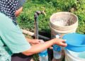 PENDUDUK terpaksa berjimat cermat selepas berdepan gangguan bekalan air di Kampung Tanah Putih, Gua Musang, Kelantan.
