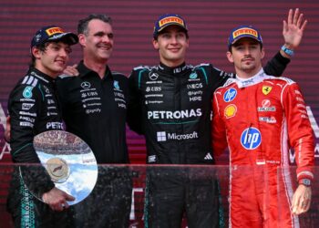 George Russell, (dua dari kanan) meraikan kejayaan bersama, Kimi Antonelli (kiri) dan Charles Leclerc (kanan), selepas GP Australia di Litar Albert Park, semalam-AFP