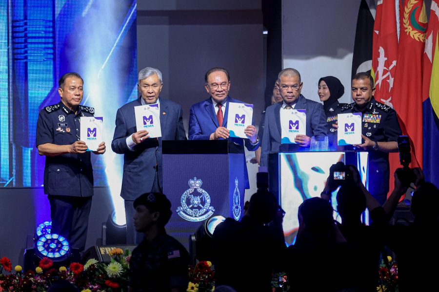 Semua sekatan perolehan KDN ditarik balik – Anwar