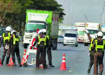 POLIS Thailand memperketat pelaksanaan undang-undang kepada kenderaan asing yang masuk ke negara berkenaan berkuatkuasa 1 April ini.
