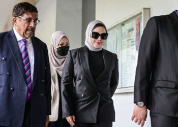 ZIZIE Izette Abdul Samad, hadir di Mahkamah Sesyen bagi prosiding membela diri terhadap tuduhan bersubahat dalam kes rasuah, semalam. – UTUSAN/SYAKIR RADIN