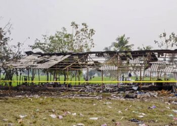 SEBUAH kilang mercun meletup menyebabkan 21 orang maut di Kakinada. - Foto PTI