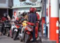 INDONESIA tidak akan menaikkan harga petrol dan diesel mulai esok. - AFP