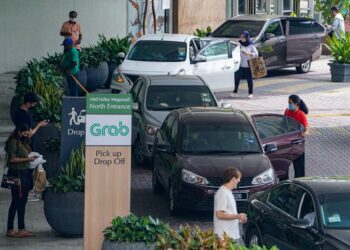 PENGURANGAN kuota subsidi petrol RON95 kepada 200 liter sebulan bermula 1 April ini dijangka memberi kesan ketara kepada golongan pemandu e-hailing dan penghantar makanan.