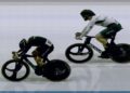 AZIZULHASNI (kiri) ketika melintasi garisan penamat acara pecut perlumbaan kedua Piala Dunia Trek di Velodrom Perth SpeedDome, Australia hari ini. - IHSAN UCI