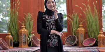 PETALING JAYA 7 MAC 2024 - Aprena Manrose pada Sesi Tayangan Barisan Drama ‘RaRa Macam Dulu-Dulu’ yang diadakan di GlamHall Damansara. / M Firdaus M Johari