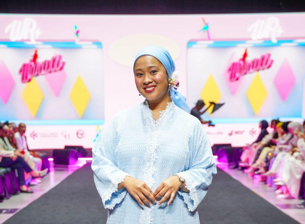 Berat 90kg pun boleh bergaya dengan kebaya