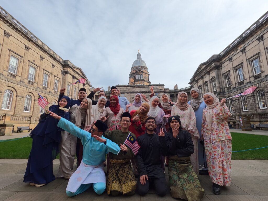 [SALAM PERANTAUAN] Ucapan buat insan tersayang