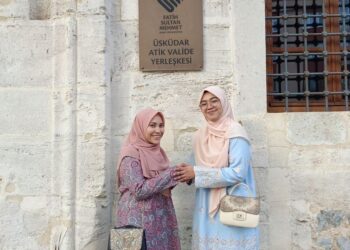 SITI NurLaila Athirah Syamsuddin dan Nor Fadzlena Natasha Samsudin DARI Fatih Sultan Mehmet Vakıf Universiti, Istanbul, Turkiye