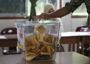 Kesan lain adalah keletihan politik dalam kalangan pengundi. Apabila terlalu banyak gabungan diwujudkan dan sering berubah, rakyat mungkin hilang keyakinan terhadap elit politik Melayu.