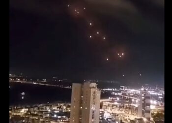 TANGKAP layar video tular yang dikatakan Dubai diserangdan  tidak terkawal susulan krisis Asia Barat.