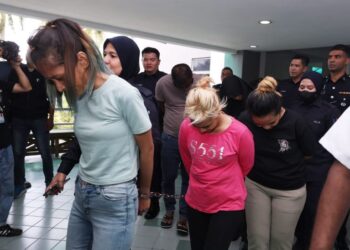 KELIMA-lima ahli geng curi kabel mengaku salah dan didenda oleh Mahkamah Majistret, di Shah Alam, Selangor, hari ini.