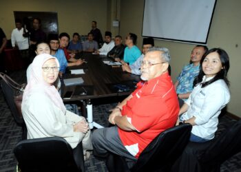 AMINOLHUDA Hassan pada Majlis Berbuka Puasa Pimpinan PH Johor Bersama Media Johor di Iskandar Puteri, Johor, semalam.UTUSAN/RAJA JAAFAR ALI.