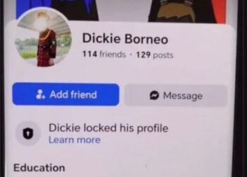 TANGKAP layar sebuah pemilik akaun Facebook individu memijak Al-Quran.