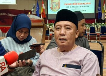 AHMAD Jazlan Yaakob semasa sidang media selepas Majlis Moreh Ramadan Bersama Pengamal Media Kelantan di Kota Bharu, Kelantan malam tadi-UTUSAN/KAMARUL BISMI KAMARUZAMAN.