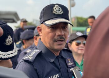 AZIZEE Ismail ketika ditemui selepas melancarkan Op Selamat 26 Hari Raya Aidilfitri 2026 Peringkat Kontinjen Pulau Pinang di Plaza Tol Juru, Pulau Pinang hari ini