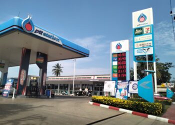 RAKYAT Malaysia disaran menangguhkan perjalanan ke Thailand susulan krisis bekalan minyak yang sedang dihadapi negara itu ketika ini kesan daripada krisis Asia Barat. – UTUSAN/ROHANA ISMAIL