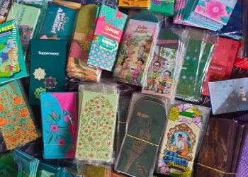 KUMPUL sampul raya jadi trend Syawal.-GAMBAR MEDIA SOSIAL.