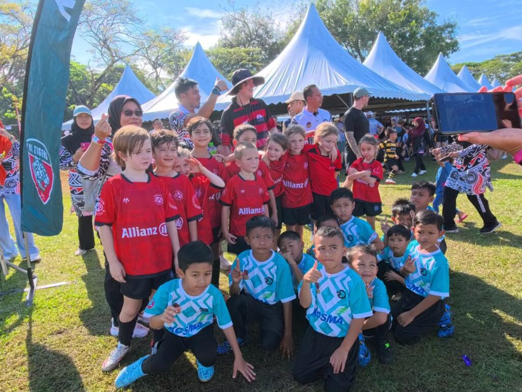 Semangat sekolah kecil gugat gergasi