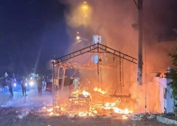MBSP telah menarik balik lesen menjual mercun dan bunga api yang diberi kepada sebuah gerai yang terbakar dalam kejadian di Taman Pekaka, Nibong Tebal, Pulau Pinang, tengah malam semalam.
