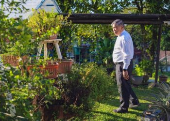 MOHAMAD Sabu menyeru rakyat Malaysia bercucuk tanam sebagai langkah mengurangkan kebergantungan kepada bekalan makanan import susulan konflik di Asia Barat.