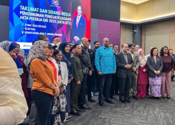 R. Ramanan selepas sidang akhbar berkaitan Akta 872 di Putrajaya.