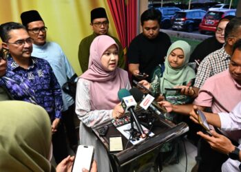 FADHLINA Sidek semasa  sidang akhbar sempena Program Jaulah Ramadan Kementerian Pendidikan 2026 di Sekolah Menengah Kebangsaan Sultanah Hajah Kalsom, Bandar Damansara Kuantan, Pahang.