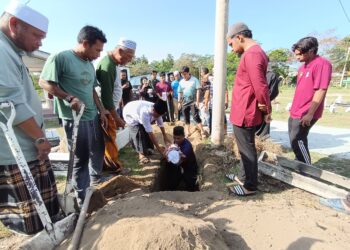 JENAZAH Hayl Haarith selamat dikebumikan di Tanah Perkuburan Islam Kampung Kelulut dan Rhu Redang , Marang, Terengganu.