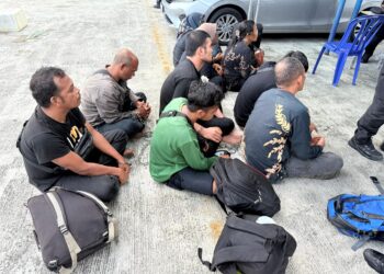 Kesemua individu berkenaan ditahan ketika kenderaan dinaiki mereka dipercayai dalam perjalanan menuju sebuah rumah penampungan di Meru, Klang sebelum migran terbabit diuruskan individu dikenali sebagai ‘Pak Haji’.