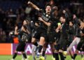 PEMAIN PSG meraikan kejayaan mereka membelasah Chelsea 5-2 dalam aksi pertama pusingan kalah mati Liga Juara-Juara di laman sendiri, semalam. - AFP