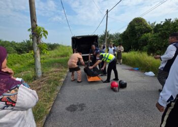ADHAM Faisal maut selepas lehernya terkena sabit yang dibawa seorang lelaki warga asing ketika menunggang motosikal di Jalan Kampung Batu 4, Selabak, Teluk Intan hari ini.