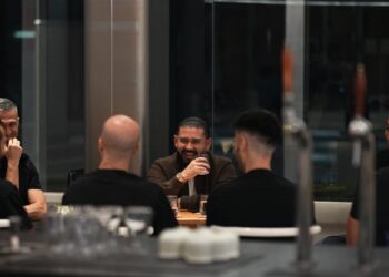 Pemangku Sultan Johor, Tunku Mahkota Ismail Sultan Ibrahim tidak berganjak dengan kritikan pengkritik dan sebaliknya mencabar mereka membawa isu itu ke mahkamah. - IHSAN X HRH Crown Prince of Johor