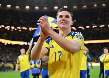 PENYERANG Sweden, Viktor Gyokeres meraikan kemenangan 3-2 ke atas Poland dalam aksi kelayakan Piala Dunia 2026 zon Eropah di Solna.-AFP