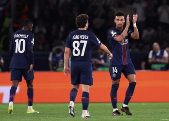 DESIRE Doue meledak gol pertama PSG ketika menewaskan Liverpool 2-0 dalam aksi suku akhir Liga Juara-Juara Eropah, semalam.-AFP